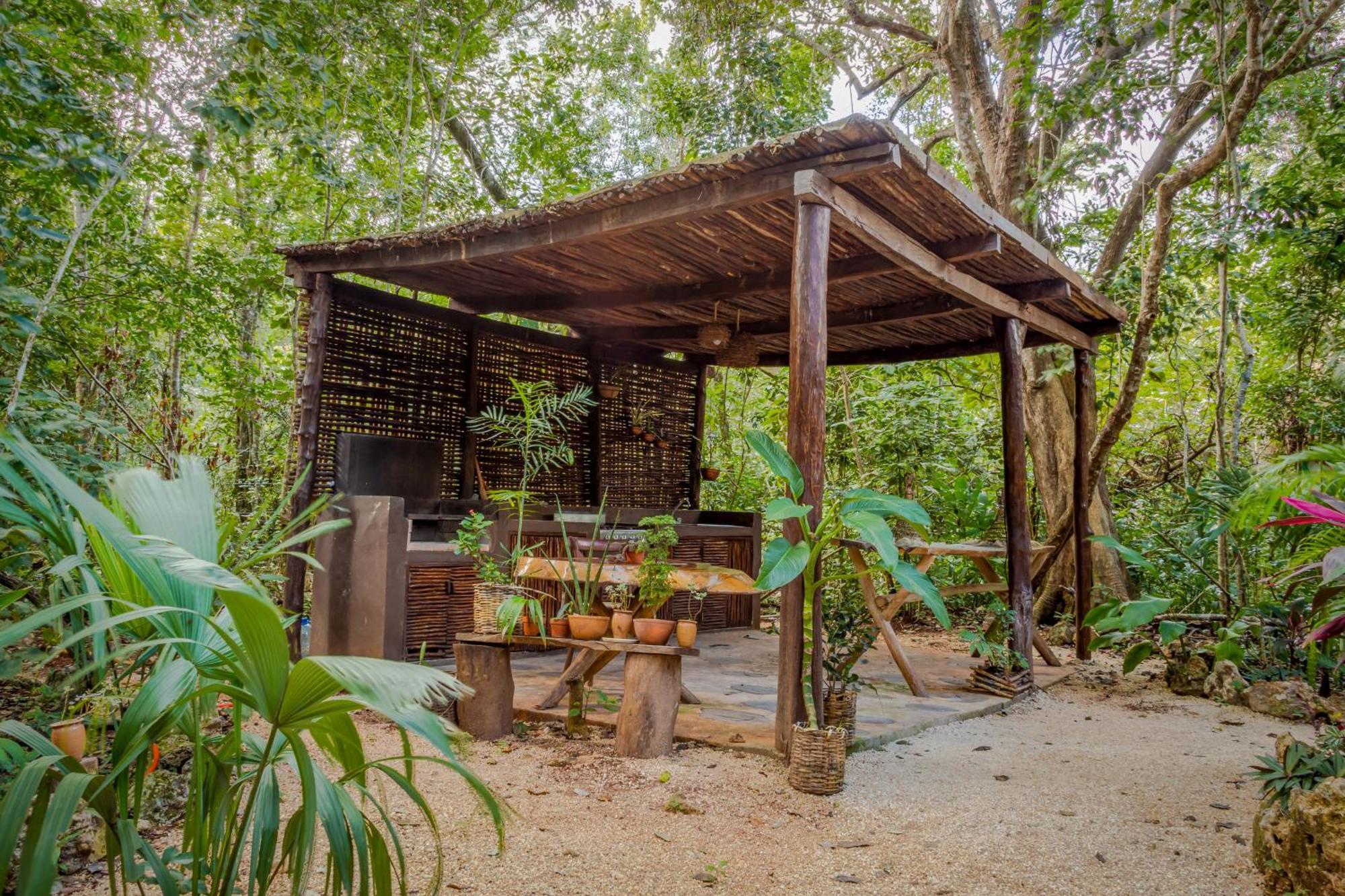 Madre Tierra Eco Habitat Vendégház Puerto Morelos Kültér fotó